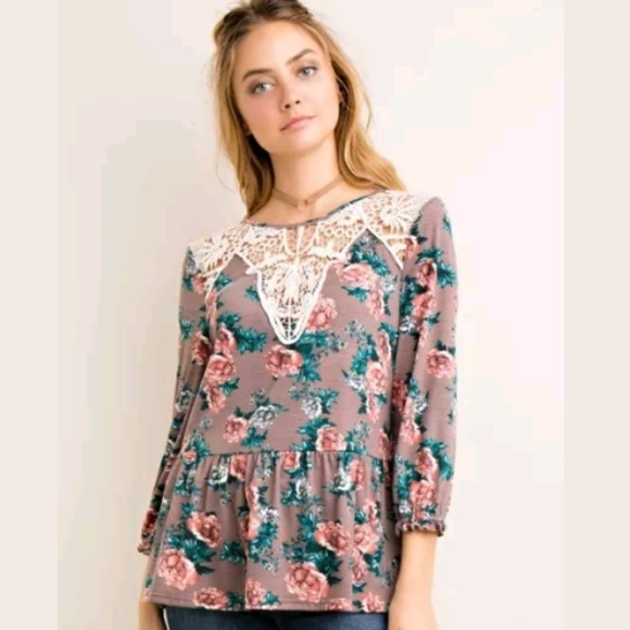 Anthropologie Tops - ANTHROPOLOGIE ENTRO FLORAL LACE TOP